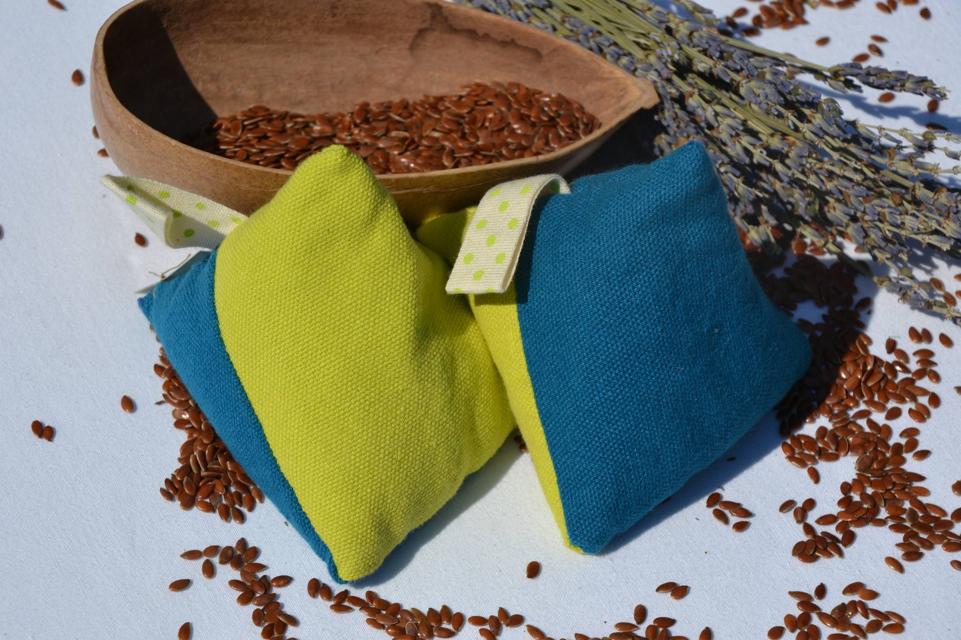 Fil en Poche-Bouillotte sèche artisanale belingots chauffe mains en graines de lin bio et lavande bio  - vert / bleu